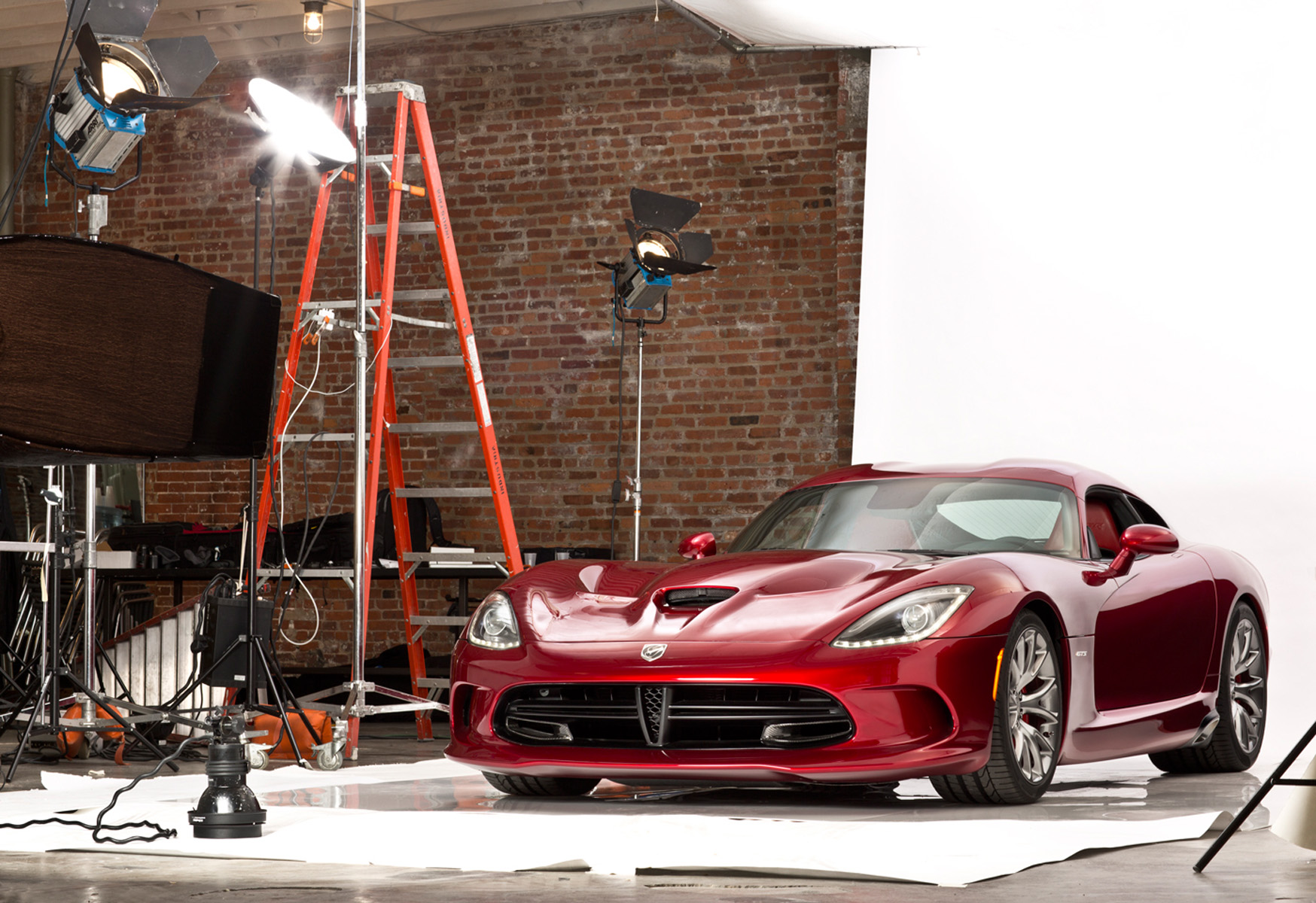 Photo of 2013 Dodge Viper for populatr mechanic.